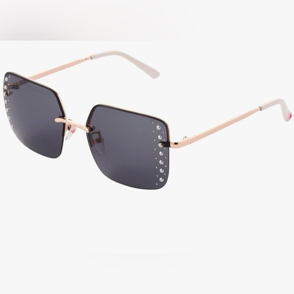Betsey Johnson Silver and PearlStudded Sunglasses - Picture 1 of 3